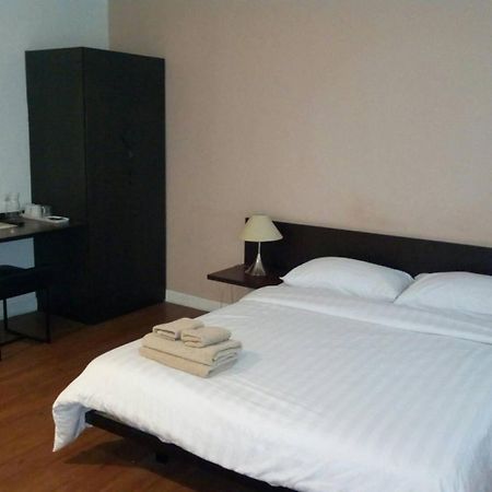 G9Bangkok Pansiyon Dış mekan fotoğraf